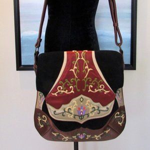 OOVOO Le Thi Hong Tu Hand Embroidered Silk & Suede Asian Shoulder Bag
